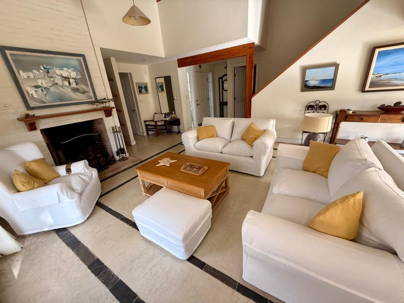 Excelente casa en alquiler en Laguna Blanca 